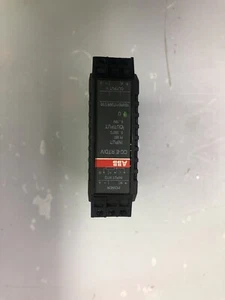 ABB ANALOG RTD/V SIGNAL CONVERTER 1SVR011730R2500 CC-E RTD/ - Picture 1 of 2