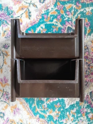 Estante para verduras de plástico marrón Addis vintage de dos niveles de almacenamiento de cocina Foto 1 de 4