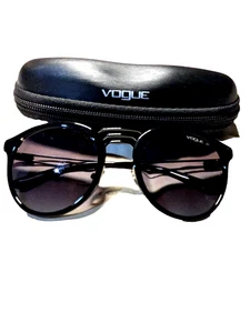 GAFAS DE SOL VOGUE VO5132-S NEGRO BORDE COMPLETO 52 22 135 3P - Imagen 1 de 10