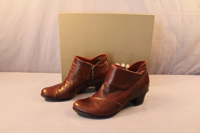 Sanita 女式 6 1/2 M 码勃艮第色短靴 — 第 1/4 张图片