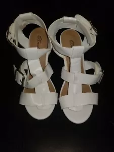Breckelles Renee-21 White Platform Sandals. EUC. Very nice. - Picture 1 of 7