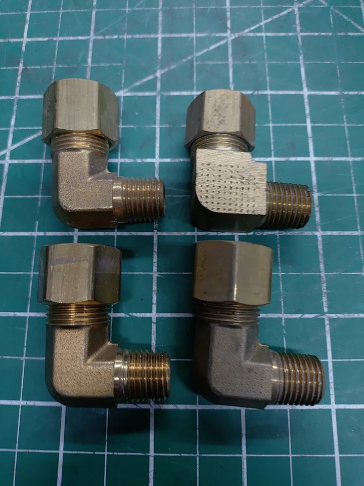 (4) 369-08-04 Brass Compression 90° Elbow Fitting 1/2" OD Tube to 1/4 NPT - Image 1 of 1