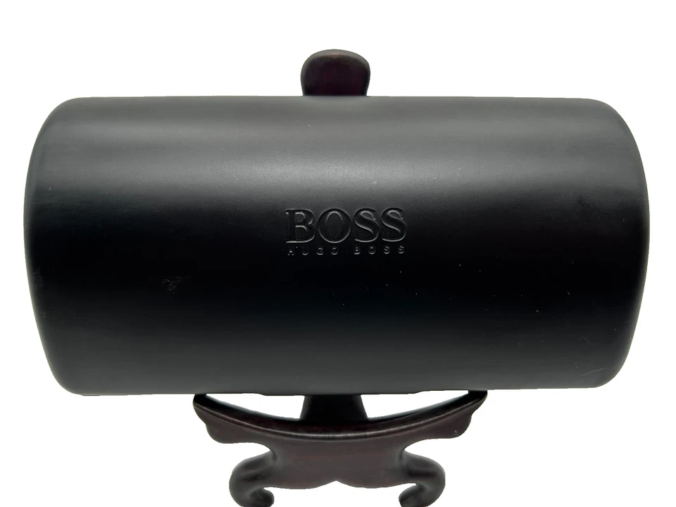 Estuche rígido para gafas de sol Hugo Boss Foto 1 de 4