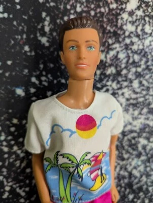 Boneca vintage Hasbro PAUL Sindy década de 1980 vestida - Imagem 1 de 4
