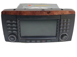2006 - 2008 Mercedes R-Class Navigation DVD Info Screen Unit A 251 820 08 79 OEM - Picture 1 of 8