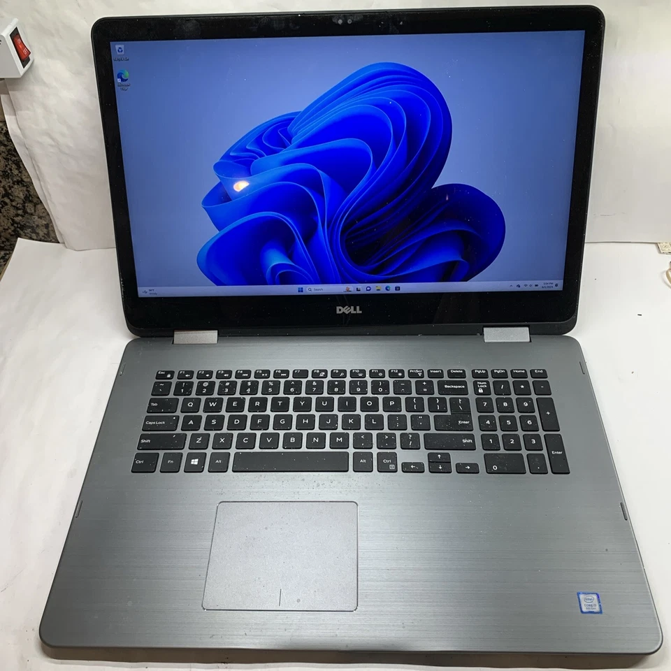 Dell Inspiron 7773 17 G3D defectuoso Foto 1 de 4