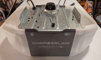 Abridor de puerta de garaje Chamberlain B2405 - solo unidad principal Foto 1 de 4