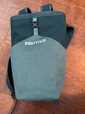 Mochila verde tamanho médio Marmot - Imagem 1 de 3