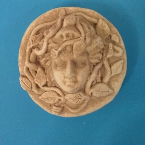 Medusa/Cherub Bust Head Sculpture Indoor/Outdoor Wall Plaque - Picture 1 of 3