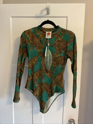 全新带标签 FARM RIO 绿色艺术豹子有机棉紧身衣裤大号人类学 — 第 1/4 张图片