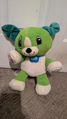 RARO E NOVO Leap Frog My Pal SCOUT Pelúcia Verde Interativa 12” Cachorro Testado - Imagem 1 de 4