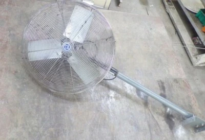 VENTILADOR INDUSTRIAL MARLEY, 24ACHA, HOJA 24", 2,2 AMPERIOS, ALTURA 60", SOPORTE 5" X 4" Foto 1 de 4