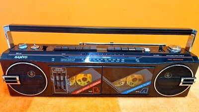 SANYO MW706F Mini Radiorecorder in schwarz. Vintage, komplett restauriert! - Bild 1 von 4