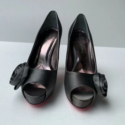 Paris Hilton Women's Gray Leather Sole High Heel Open Toe Stiletto Shoes 8.5M - Image 1 of 4