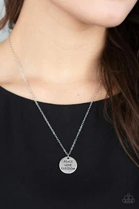Paparazzi Freedom Isn't Free Silver Necklace New in Package - Picture 1 of 3