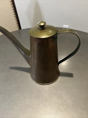 Cafetera vintage de latón y cobre Foto 1 de 3