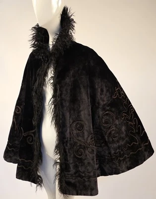 VICTORIAN 19TH C PLUSH BROWN VELVET CAPE W SOUTACHE DETAILS + FUR EDGING - Image 1 of 4