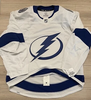 NUEVA Camiseta Adidas MiC Team Issue Auténtica NHL Tampa Bay Lightning Blanca Talla 56 Foto 1 de 4