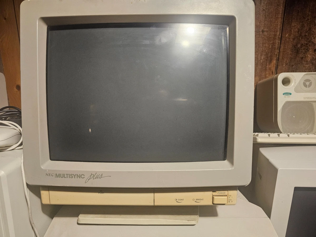 NEC  CRTカラーモニター　15インチ NEC CRTカラーモニター 15インチ NEC CRT Computer Monitors for sale