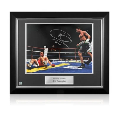 Von Joe Calzaghe signiertes Boxfoto: gegen Mikkel Kessler. Deluxe-Rahmen - Bild 1 von 4