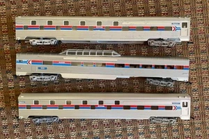 Tres vagones de pasajeros Con-Cor Amtrak, dos Pullman y un coche de observación 9351 - Imagen 1 de 1