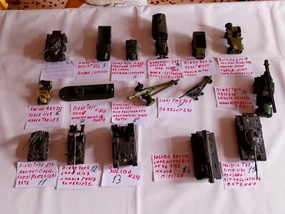 Lotto 28 modellini mezzi militari, navi, aerei  Dinky Toys, Solido ecc. - Immagine 1 di 4