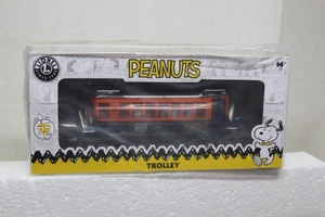 LIONEL #2535140 PEANUTS OPERATING HALLOWEEN TROLLEY - Picture 1 of 2