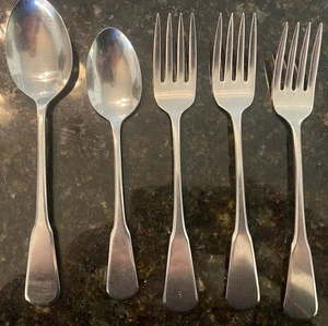 Odd Lot Oneida Independence Flatware - Picture 1 of 3