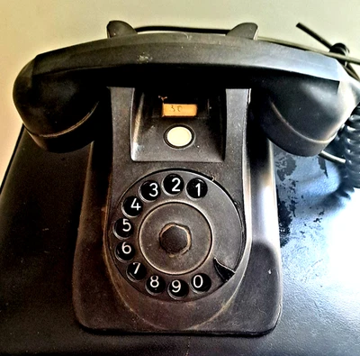 ANCIEN TELEPHONE A CADRAN  FILAIRE   DE COULEUR NOIRE   MARQUE  PHILIPS - Photo 1/4