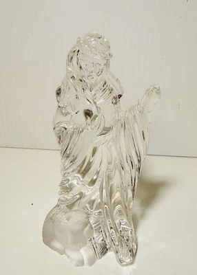 Gorham Nativity Crystal Shepherd w/Frosted Lamb/Sheep Figurine NO Staff - Image 1 of 4