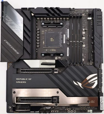 ASUS ROG CROSSHAIR VIII EXTREME AMD X570 Gaming-Mainboard EATX 18+2 - Bild 1 von 4