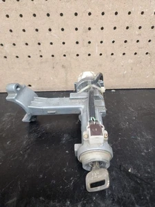 95 to 04 Toyota Tacoma 96-02 4Runner Ignition Switch w/ One KEY 45020-35-9 OEM - Picture 1 of 4