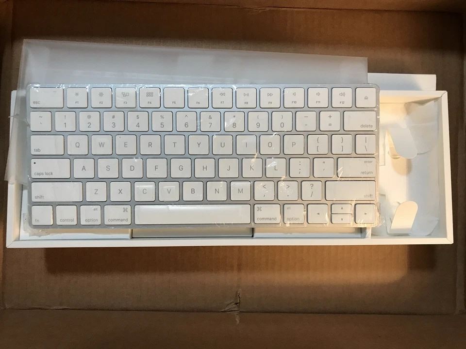 TECLADO APPLE MAGIC 2 A1644 MLA22LL/A - caja Foto 1 de 1