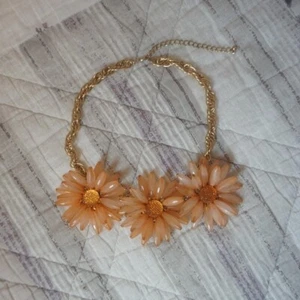 New Look Sunflower Statement Necklace - Picture 1 of 2