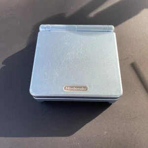 Nintendo Game Boy Advance SP - Pearl Blue - Picture 1 of 9