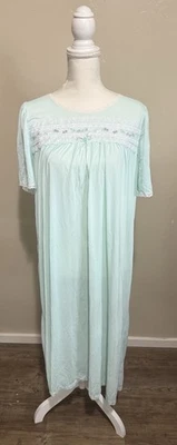 Barbizon Blue Nightgown Gown Pajamas Embroidery Floral Women Size M Foto 1 de 4