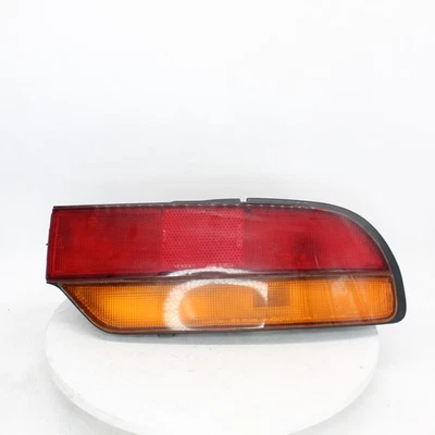 1991 年日产 240SX 右手尾灯零件编号 - 166-58402R — 第 1/4 张图片