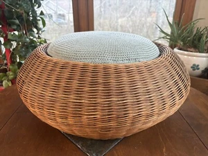 VINTAGE Boho Wicker Rattan Bamboo Foot Stool Woven Ottoman w Cushion MCM RARE! - Picture 1 of 15