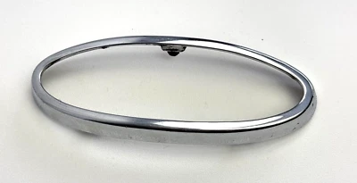 Luz trasera Ford Custom 1949-1950 bisel cromado 8A-13448-A1 OEM Foto 1 de 4