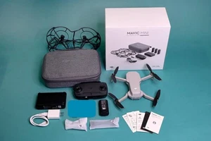 DJI Mavic Mini Fly More Combo - Drone ultraleggero con accessori - Foto 1 di 5