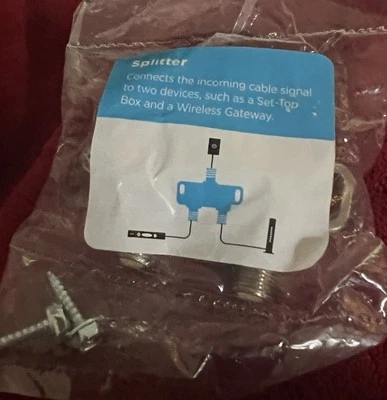 Splitter 2-Way  High Performance Coax Cable Splitter New In Pkg - Image 1 of 3