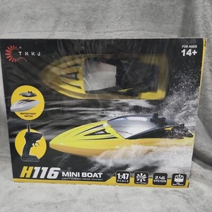 H116 Mini Boat - Picture 1 of 3