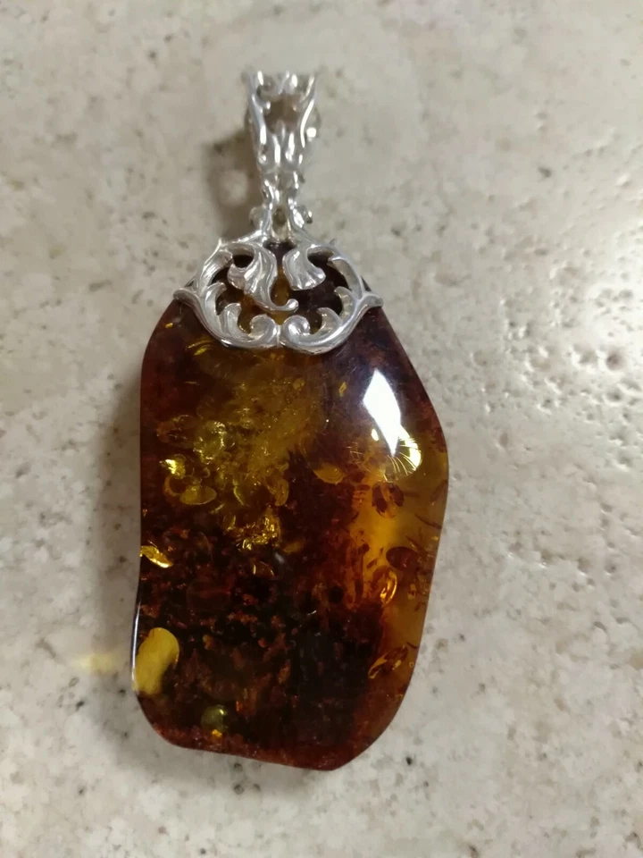Ciondolo ambra e argento - Immagine 1 di 1
