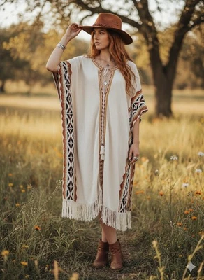 Poncho vaquero Sundance Idol Mind Boho beige ambiente suroeste maxi para mujer talla L/XL Foto 1 de 4