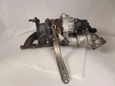 Used Exhaust Manifold fits: 2015 Volkswagen Tiguan 2.0L gasoline engine ID CCTA Foto 1 de 4