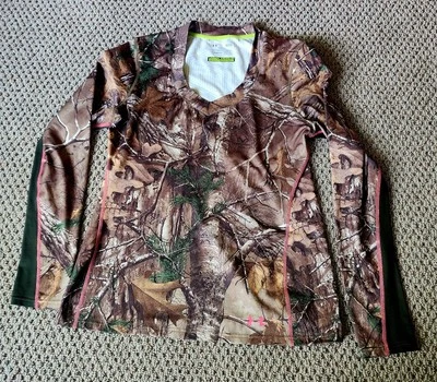 Under Armour Women’s ColdGear Infrared EVO V-Neck Camo LargeShirt - - Image 1 of 4