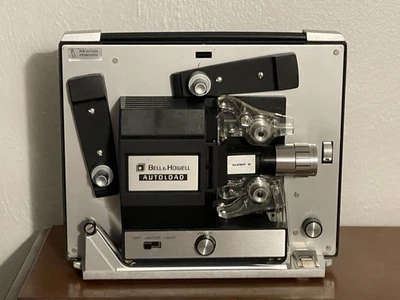 Antigo Projetor de Filme c. 1960 Bell and Howell Super 8 *NÃO TESTADO* Na Caixa Original - Imagem 1 de 4