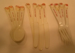 12Vtg MCM White Plastic Holiday Xmas Santa 4 Forks 4Spoons &4Knifes Hong KONG - Picture 1 of 12