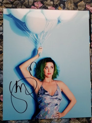 Katy Perry Authentic Hand Signed 8x10  Photo Autographed   Singer Cover