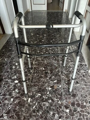 Deambulatore Pieghevole NO Ruote - Argento - Immagine 1 di 3